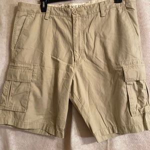 Men’s shorts Dockers Sz 40 NWOT NEVER BEEN WORN
